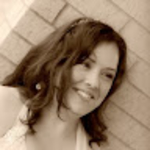 Meet your Posher, Dominique - Picture 1 of 1